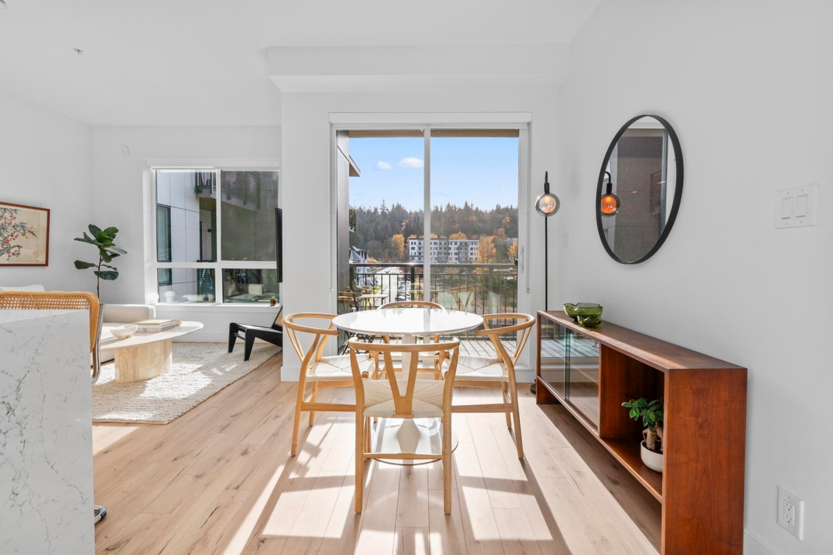 Breakfast Nook Photo of 527 3131 Murray Street, Port Moody, BC