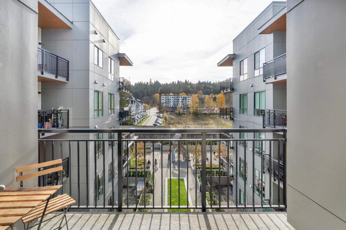 Entry Foyer Photo of 527 3131 Murray Street, Port Moody, BC