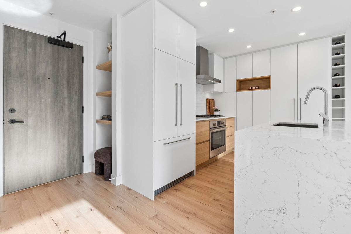 Family Room Photo of 527 3131 Murray Street, Port Moody, BC