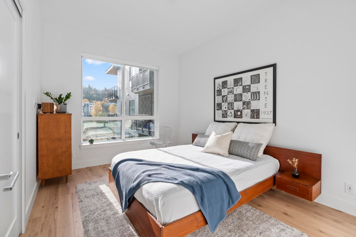 Guest Bathroom Photo of 527 3131 Murray Street, Port Moody, BC