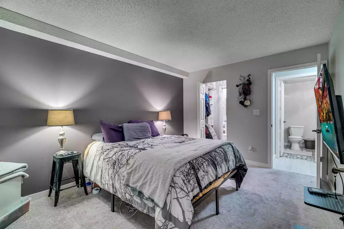 Entry Foyer Photo of 207 1381 Martin Street, White Rock, BC