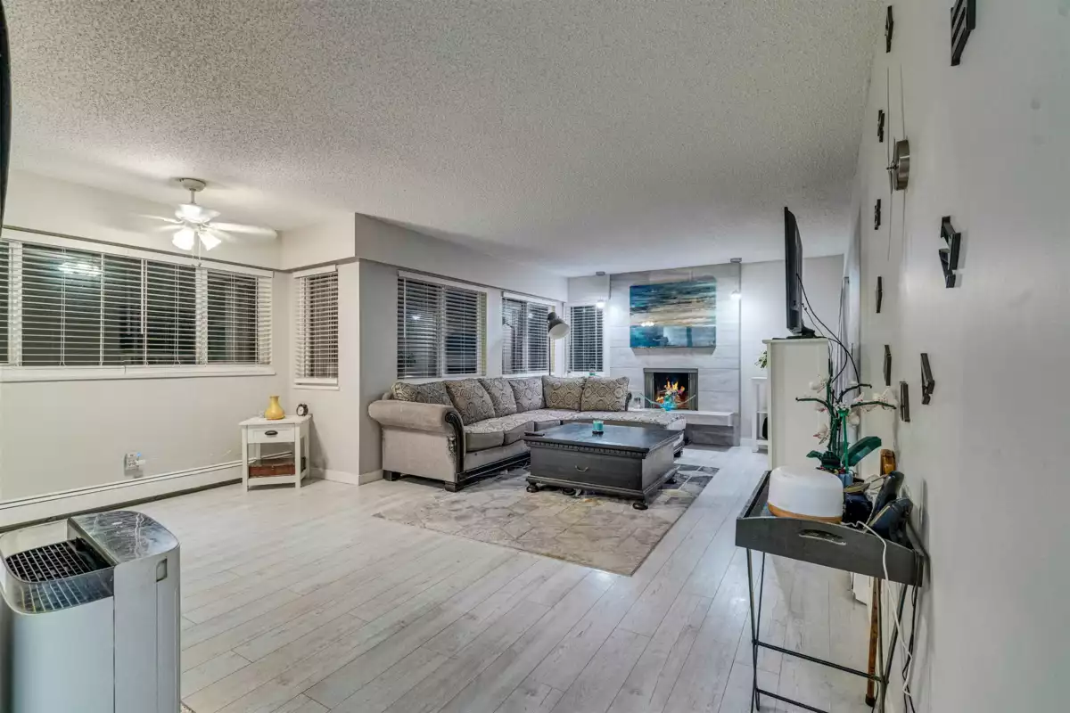 Family Room Photo of 207 1381 Martin Street, White Rock, BC