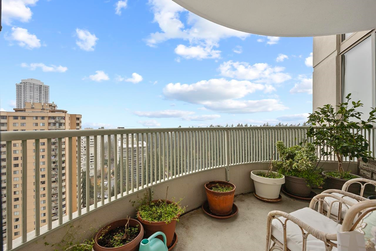 Backyard Photo of 2302 6188 Patterson Avenue, Burnaby, BC