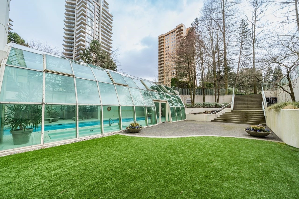 Dining Area Photo of 2302 6188 Patterson Avenue, Burnaby, BC