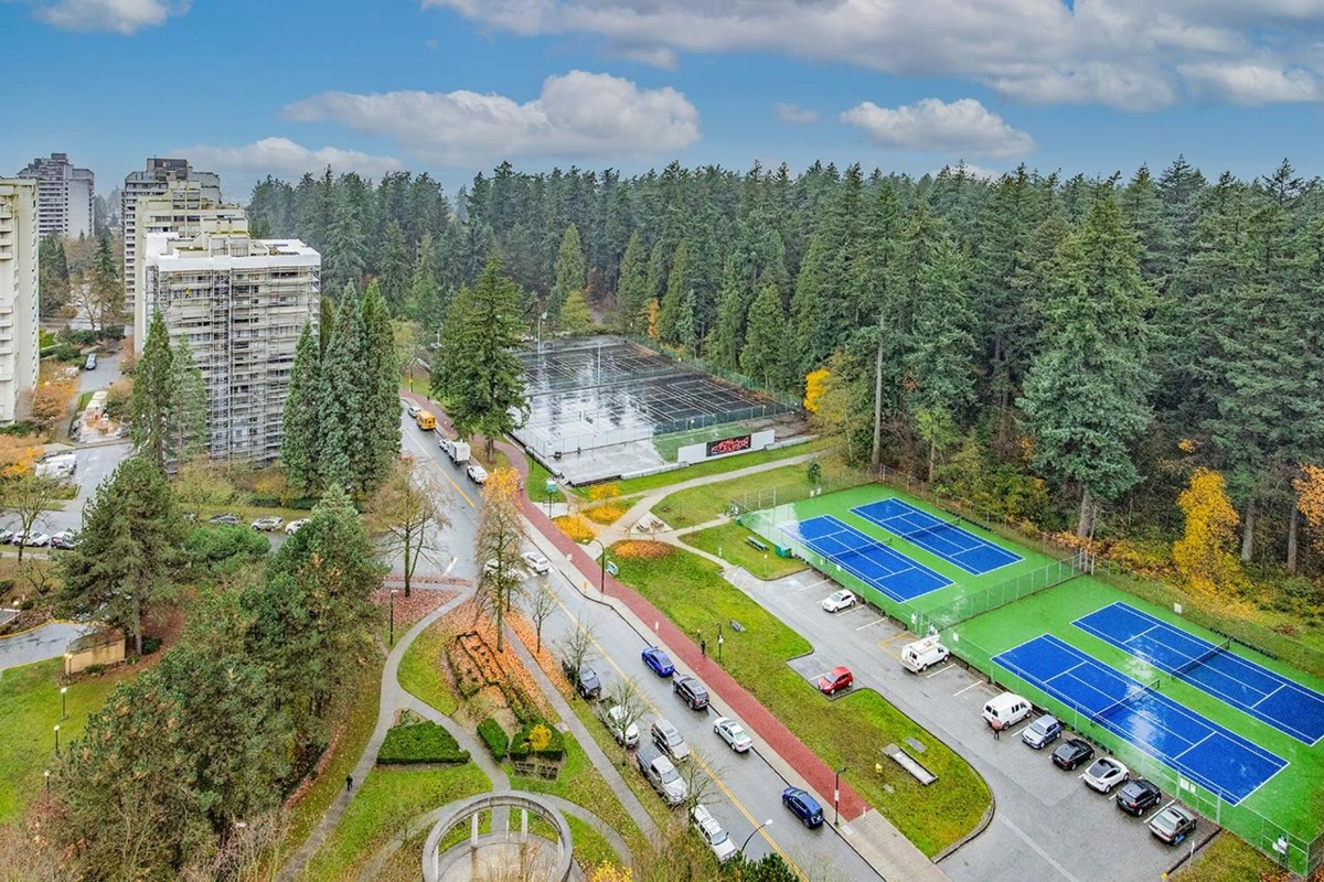 Garden / Landscaping Photo of 2302 6188 Patterson Avenue, Burnaby, BC