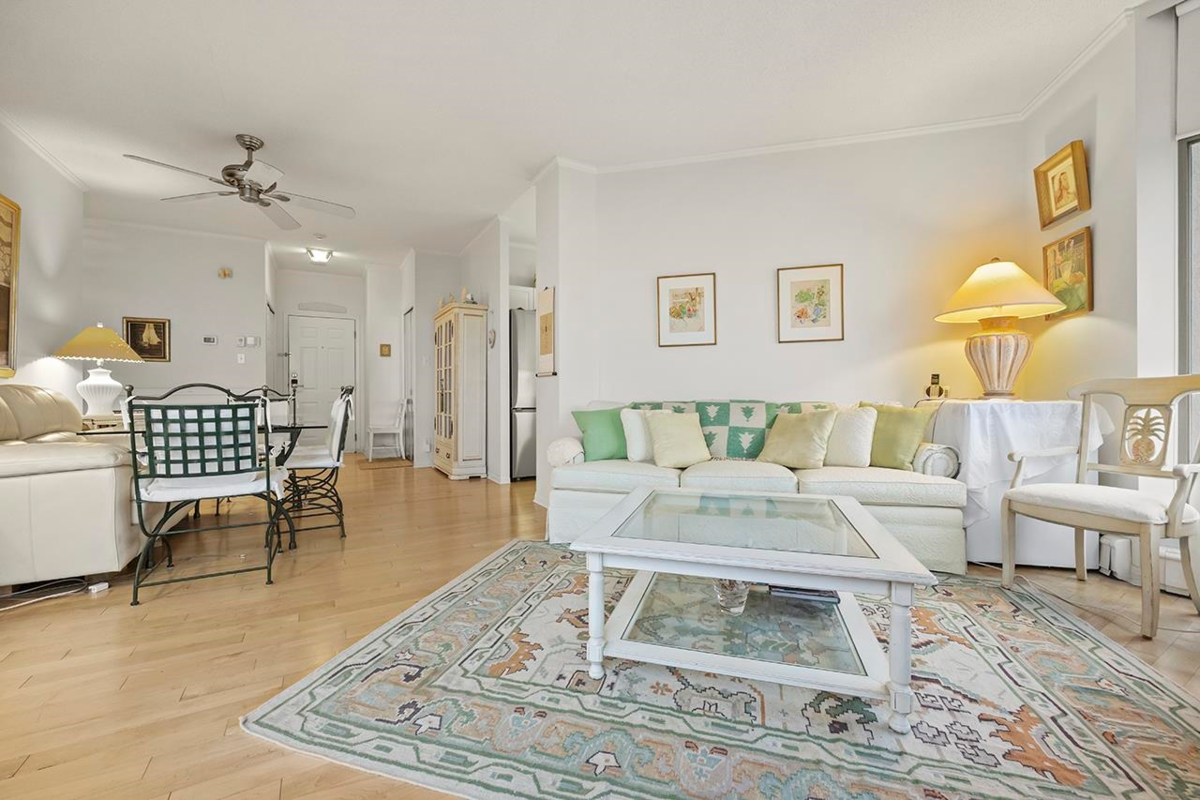 Guest Bathroom Photo of 2302 6188 Patterson Avenue, Burnaby, BC