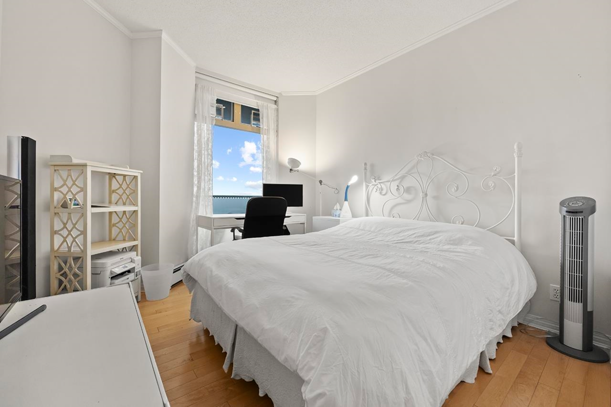 Mudroom Photo of 2302 6188 Patterson Avenue, Burnaby, BC