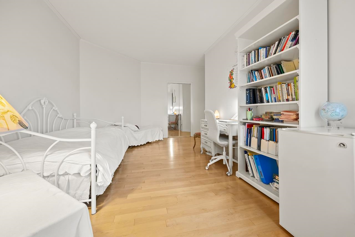 Staircase Photo of 2302 6188 Patterson Avenue, Burnaby, BC