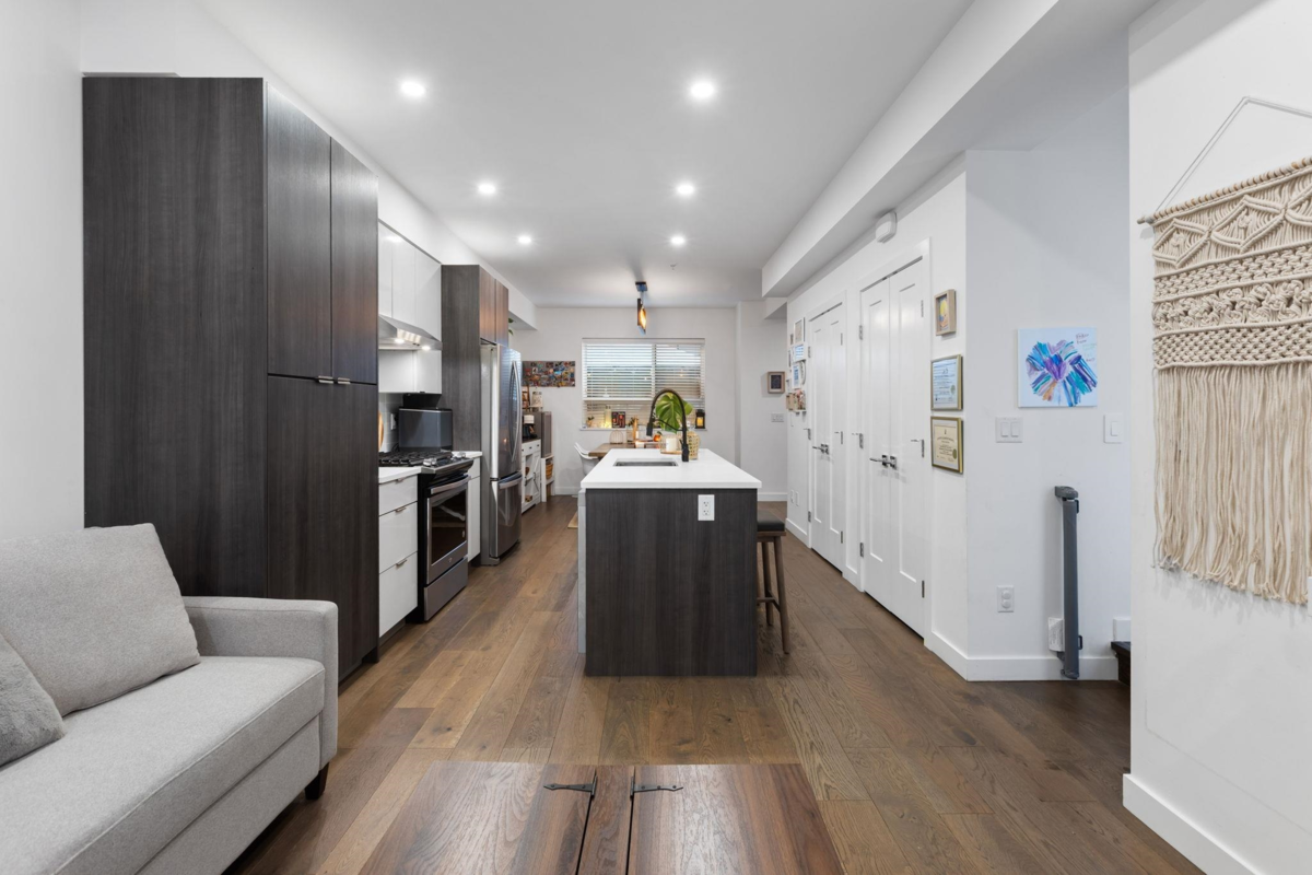Breakfast Nook Photo of 18 19789 55 Avenue, Langley, BC