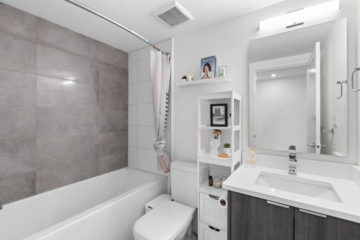 Front Yard Photo of 18 19789 55 Avenue, Langley, BC