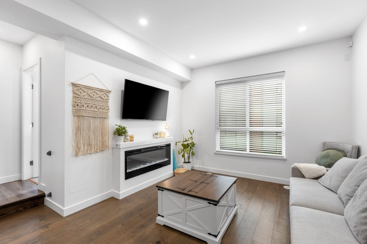 Kitchen Photo of 18 19789 55 Avenue, Langley, BC