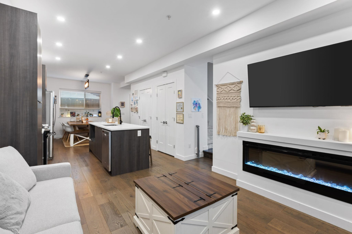 Primary Bedroom Photo of 18 19789 55 Avenue, Langley, BC