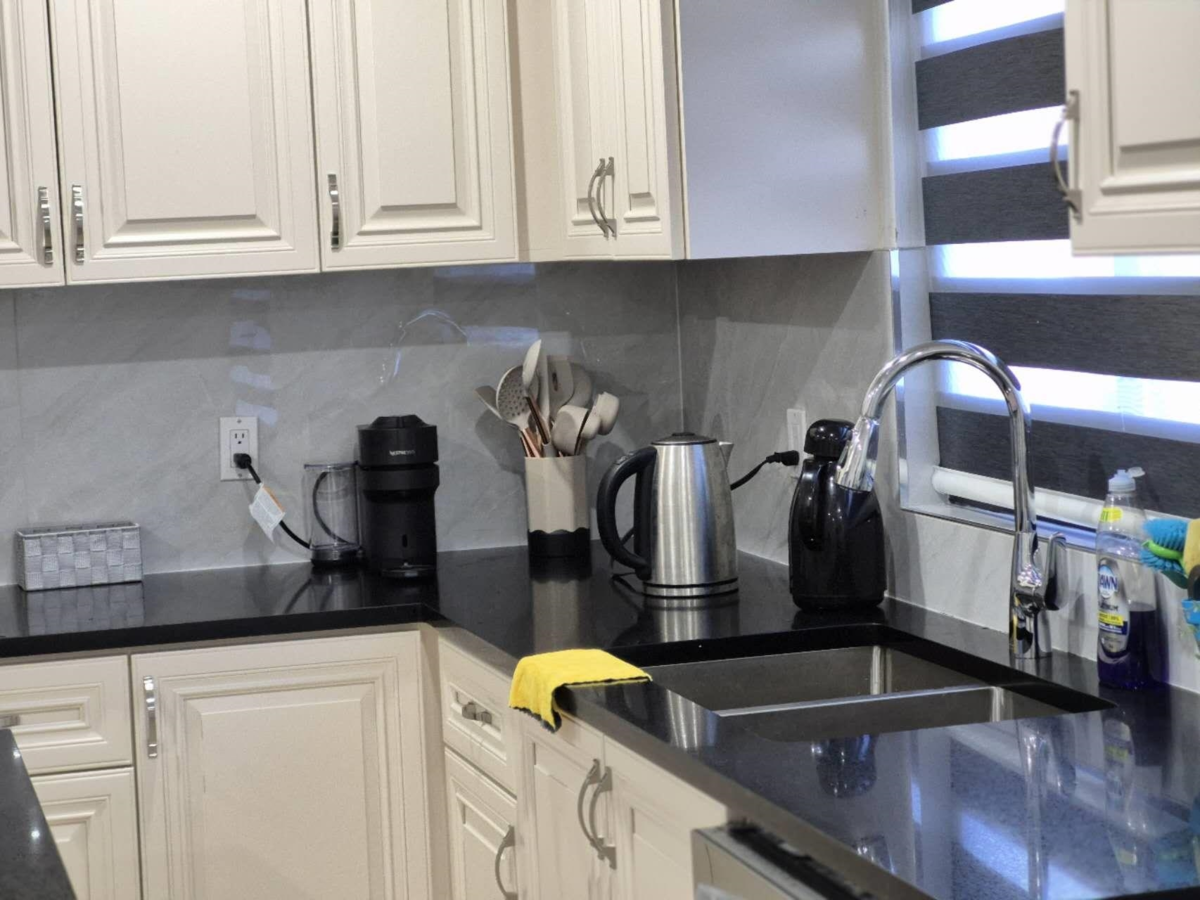 Dining Area Photo of 7622 147a Street, Surrey, BC