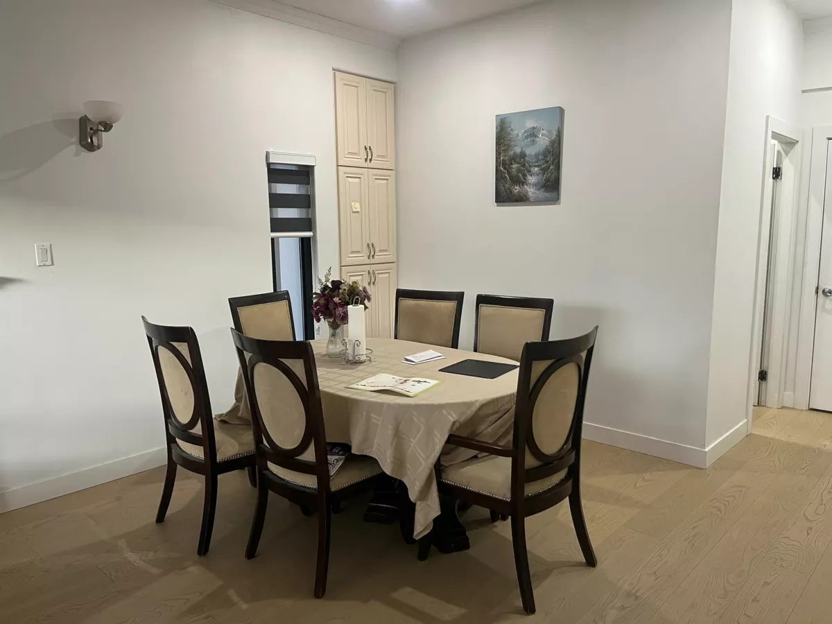 Kitchen Photo of 7622 147a Street, Surrey, BC