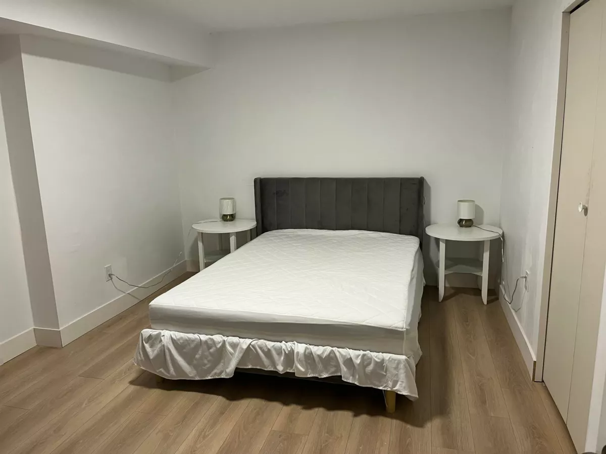 Swimming Pool Photo of 7622 147a Street, Surrey, BC