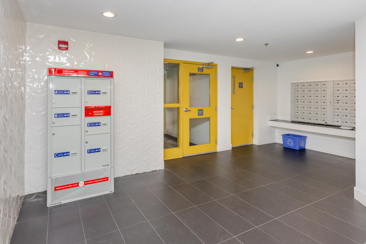 Dining Area Photo of 213 6468 195a Street, Surrey, BC