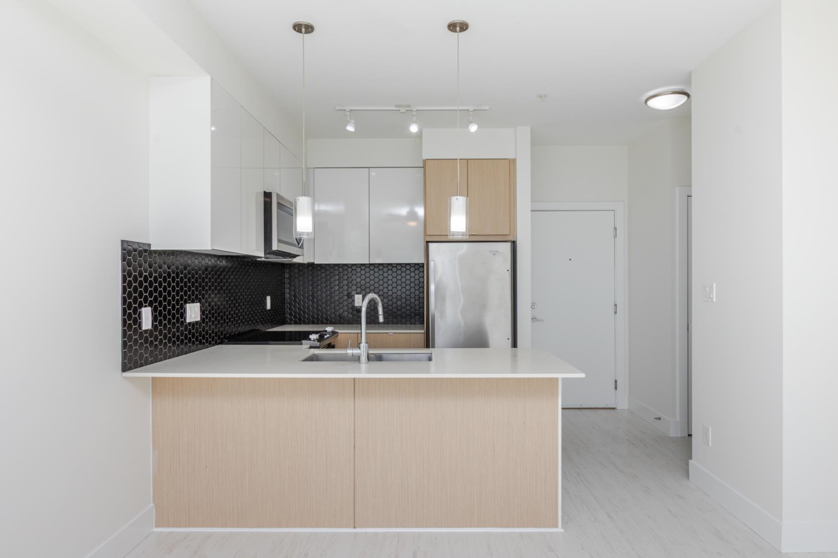 Walk-In Closet Photo of 213 6468 195a Street, Surrey, BC