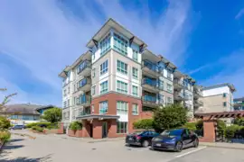 213 6468 195a Street, Surrey, BC