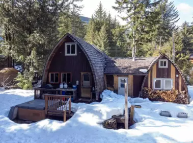 Front exterior of 8160 Alpine Way, Whistler, BC