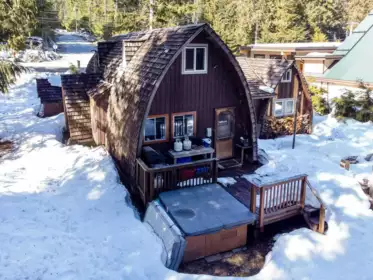 8160 Alpine Way, Whistler, BC, Whistler — Single Family Residence for sale