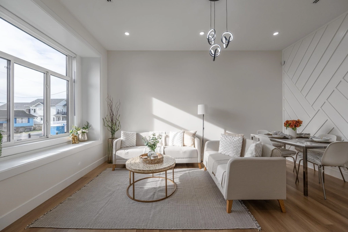 Primary Bathroom Photo of 103 1149 Dansey Avenue, Coquitlam, BC
