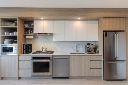 Kitchen Island Photo of 428 38362 Buckley Avenue, Squamish, BC