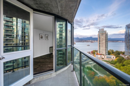 Mudroom Photo of 1806 588 Broughton Street, Vancouver, BC