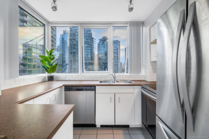 Pantry Photo of 1806 588 Broughton Street, Vancouver, BC