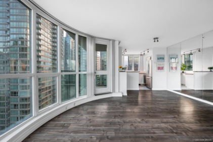 Walk-In Closet Photo of 1806 588 Broughton Street, Vancouver, BC