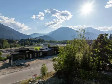 Basement Recreation Room Photo of 7634 Seven O'clock Drive, Pemberton, BC