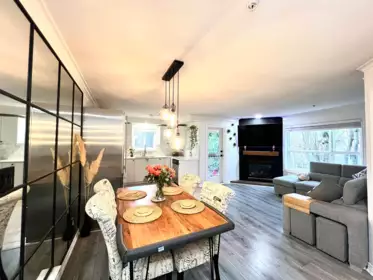 303 8115 121a Street, Surrey, BC, Queen Mary Park Surrey — 2 bed apartment/condo for sale