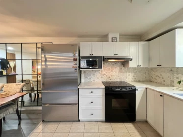 Kitchen Photo of 303 8115 121a Street, Surrey, BC