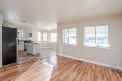 34732 7 Avenue, Abbotsford, BC