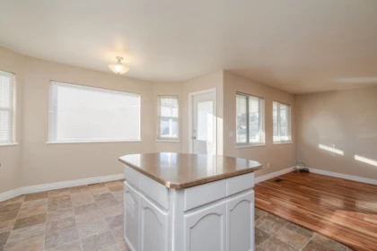 Primary Bedroom Photo of 34732 7 Avenue, Abbotsford, BC