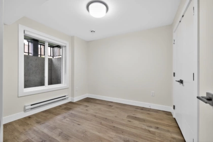 Office / Den Photo of 17126 1 Avenue, Surrey, BC