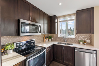 Breakfast Nook Photo of 3314 2180 Kelly Avenue, Port Coquitlam, BC