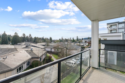 Front Yard Photo of 3314 2180 Kelly Avenue, Port Coquitlam, BC