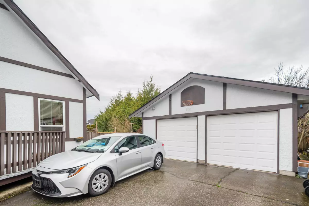 Front Yard Photo of 7720 No. 1 Road, Richmond, BC