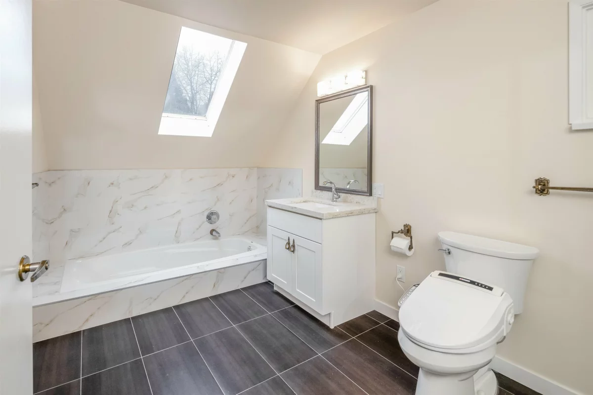 Powder Room Photo of 7720 No. 1 Road, Richmond, BC