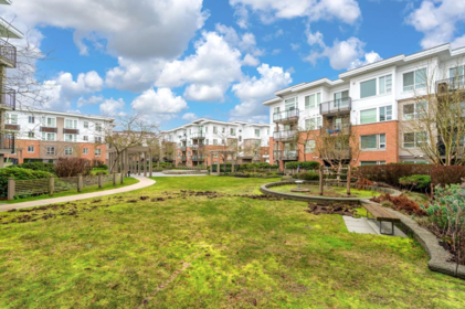 Office / Den Photo of 330 9500 Odlin Road, Richmond, BC
