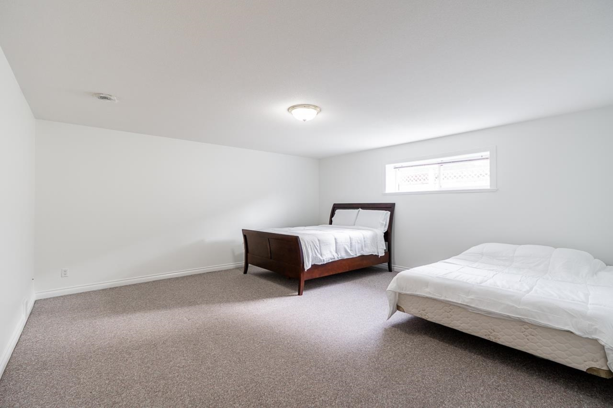 Hallway Photo of 5658 124 Street, Surrey, BC
