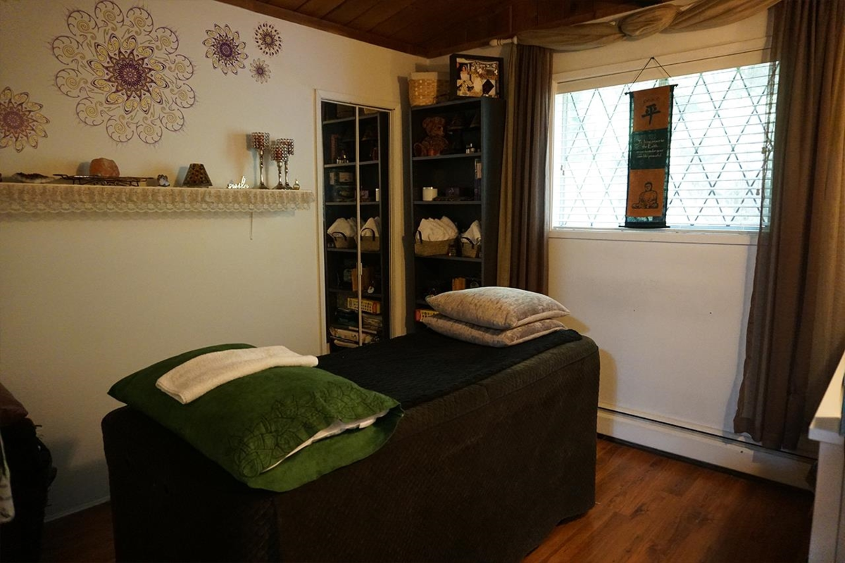 Guest Bathroom Photo of 25855 112 Avenue, Maple Ridge, BC