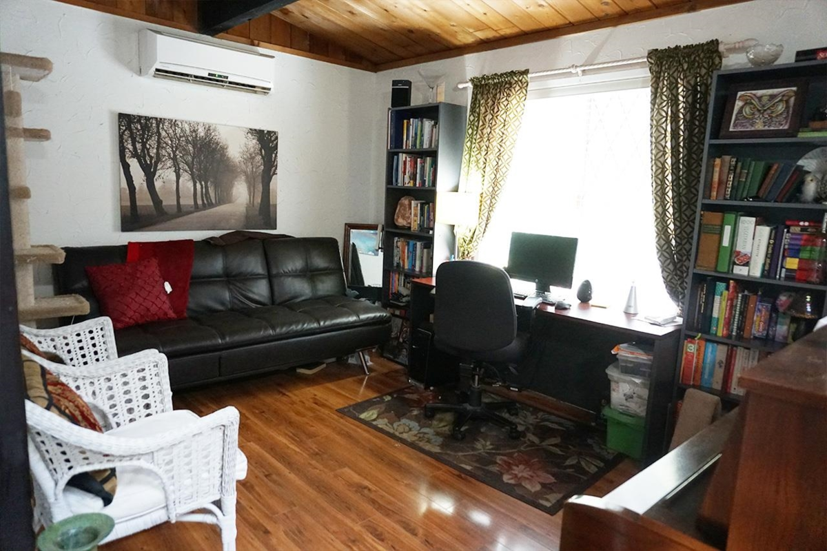 Powder Room Photo of 25855 112 Avenue, Maple Ridge, BC