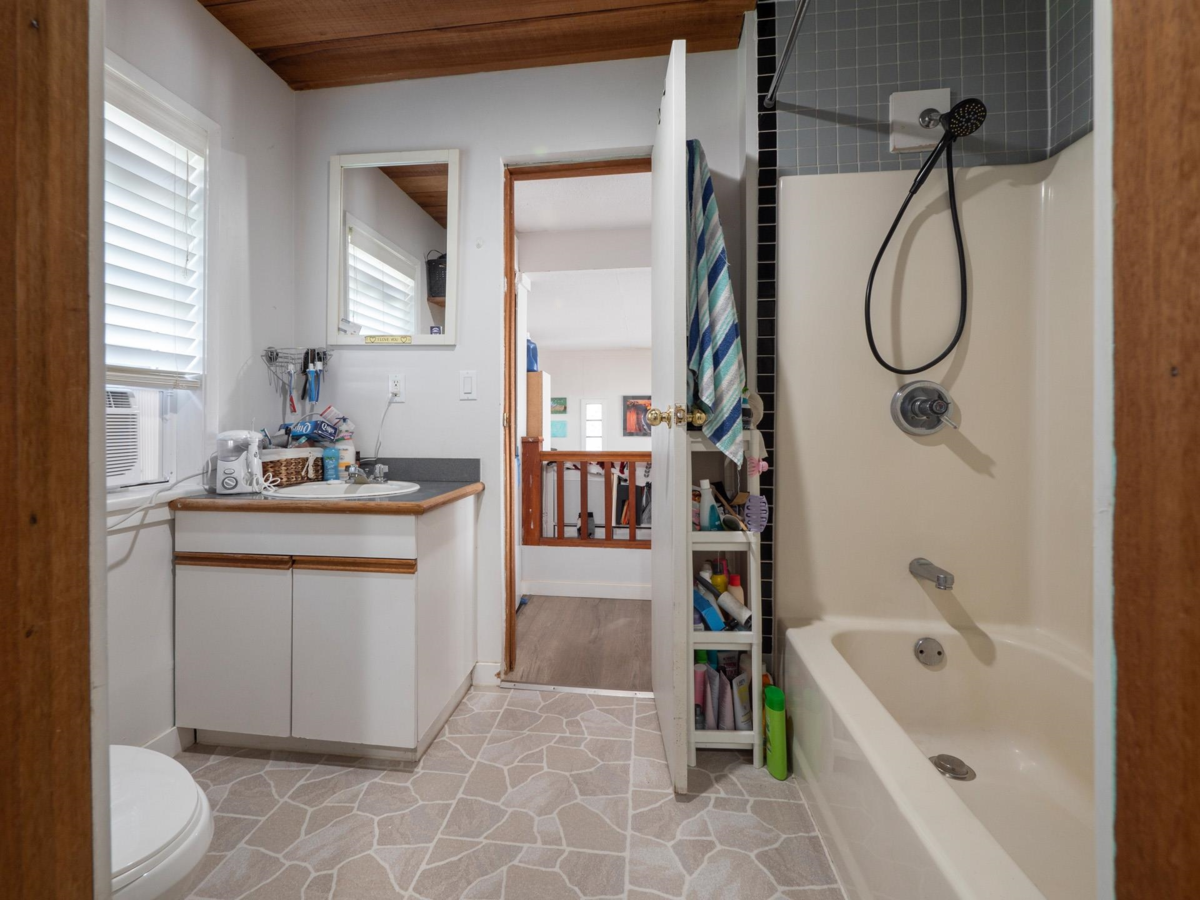 Garden / Landscaping Photo of 716/718 Hillcrest Road, Gibsons, BC