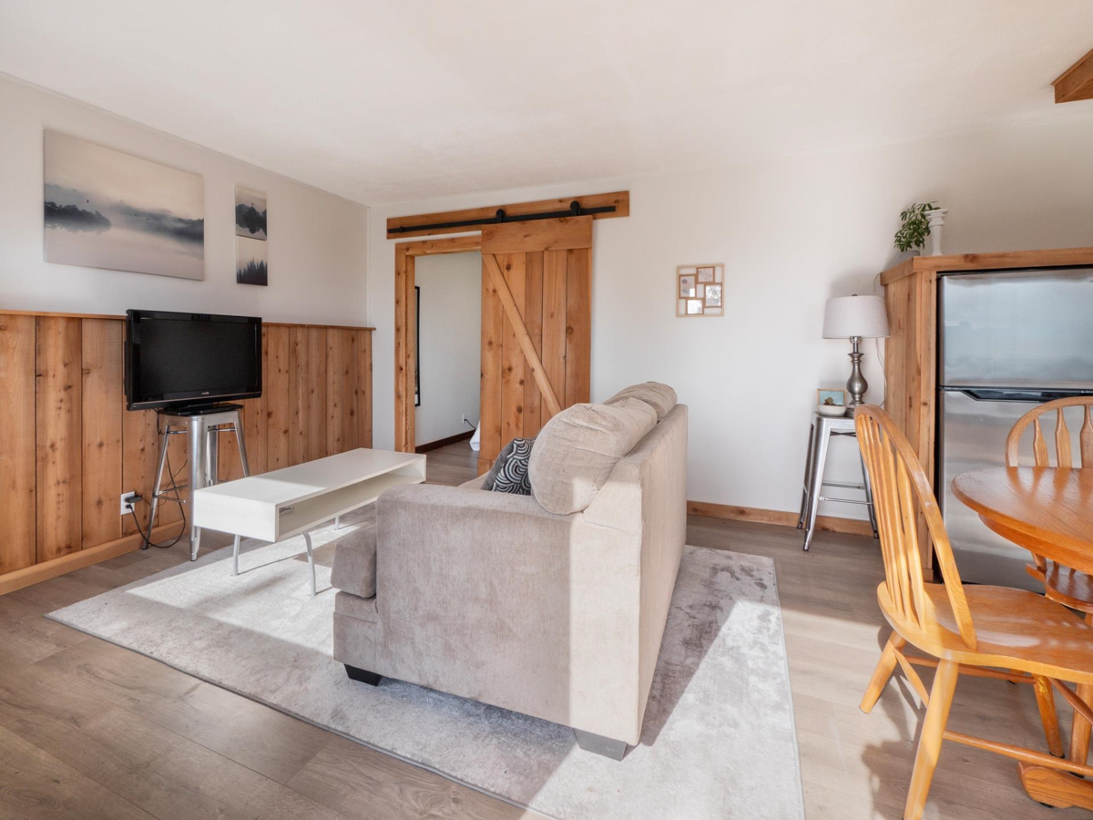 Kitchen Photo of 716/718 Hillcrest Road, Gibsons, BC