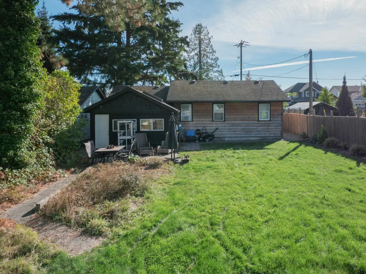 Office / Den Photo of 716/718 Hillcrest Road, Gibsons, BC