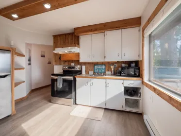 Breakfast Nook Photo of 716/718 Hillcrest Road, Gibsons, BC