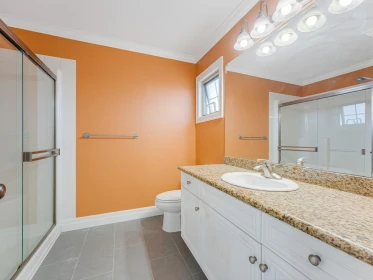 Primary Bathroom Photo of 8 6449 Blackwood Lane, Chilliwack, BC