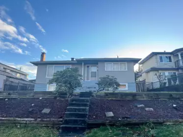 4144 Price Crescent, Burnaby, BC, Burnaby — Single Family Residence for sale