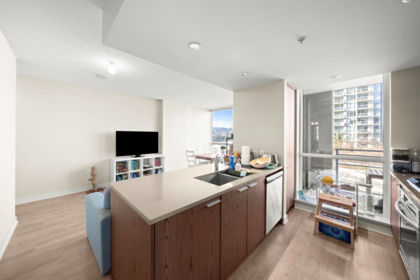 Kitchen Island Photo of 708 2975 Atlantic Avenue, Coquitlam, BC